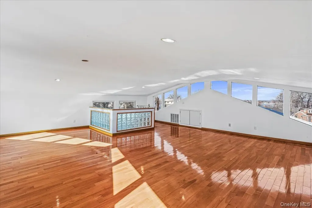 157-40 9th Avenue Beechhurst NY 11357