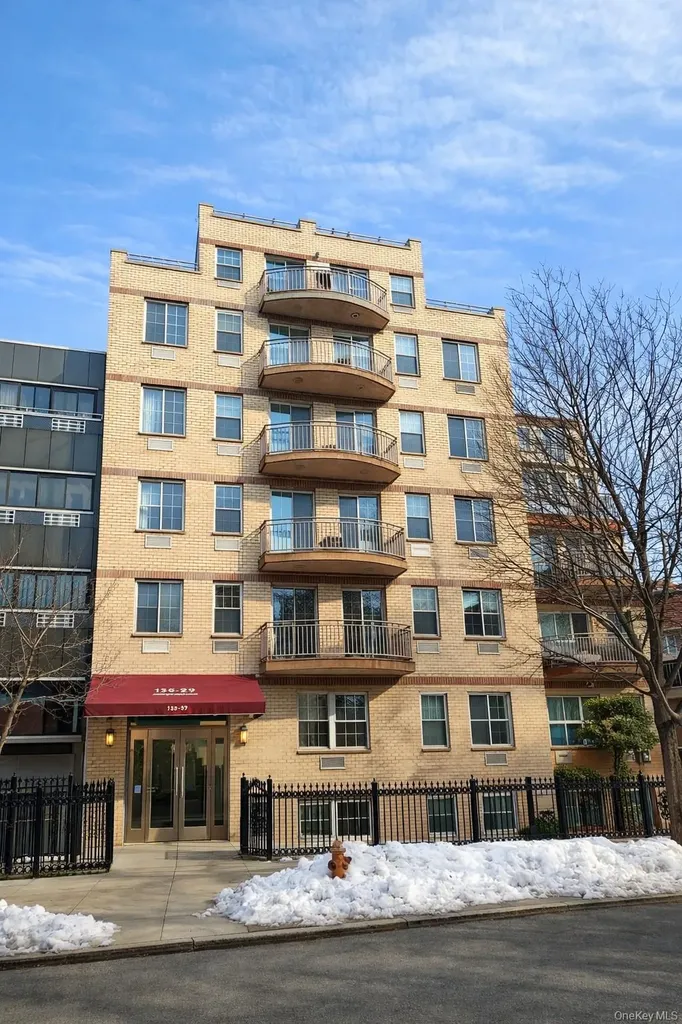 13239 Pople Avenue Flushing NY 11355