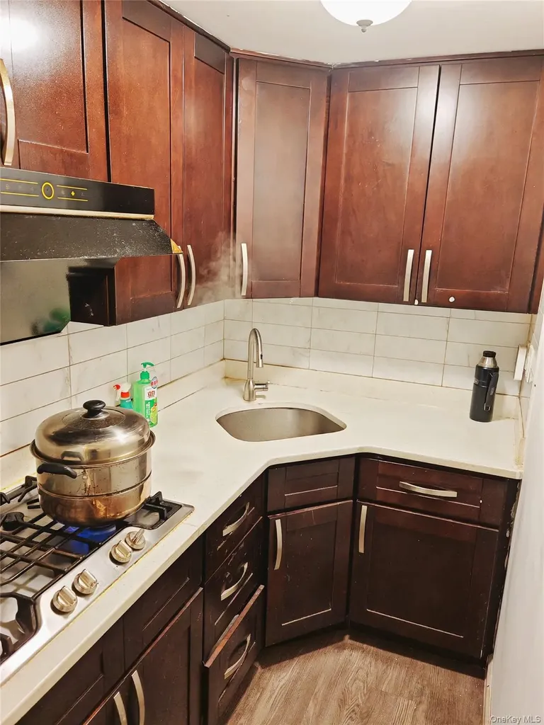13239 Pople Avenue Flushing NY 11355