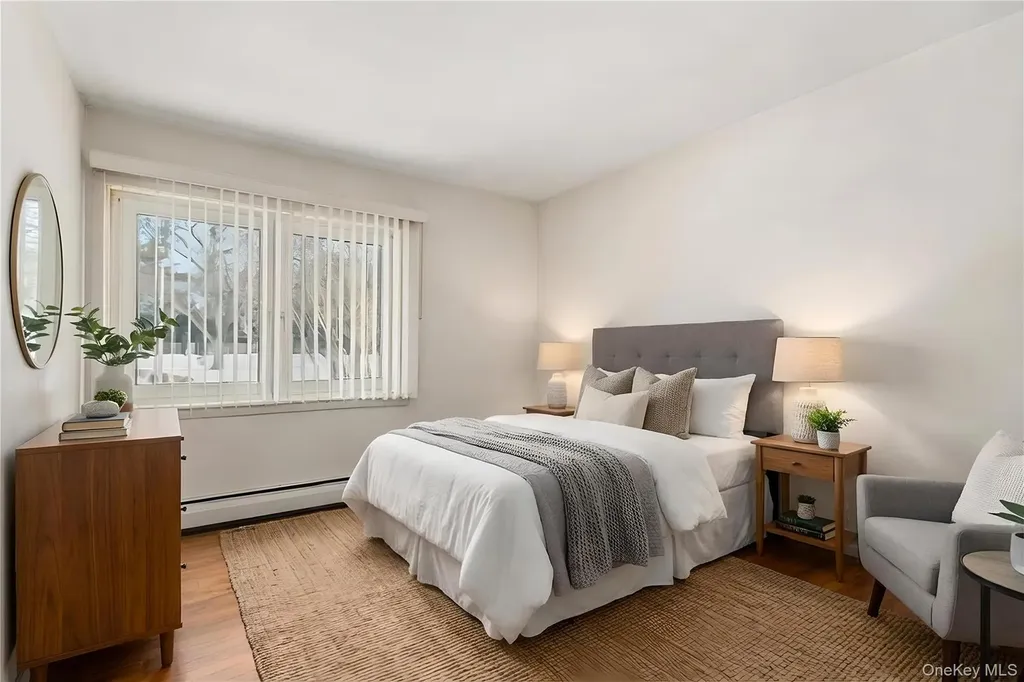 890 Thompson Drive Bay Shore NY 11706