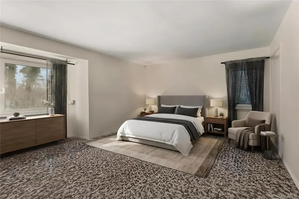 890 Thompson Drive Bay Shore NY 11706