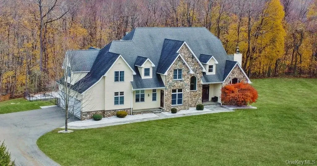 47 Kayla Lane Mahopac NY 10541