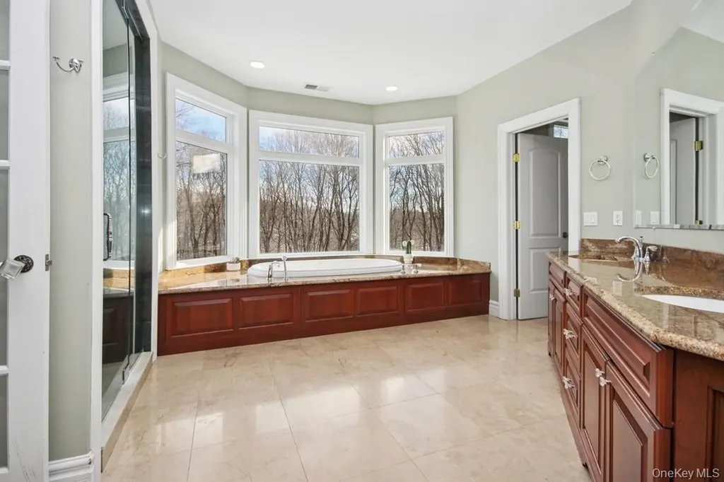 47 Kayla Lane Mahopac NY 10541