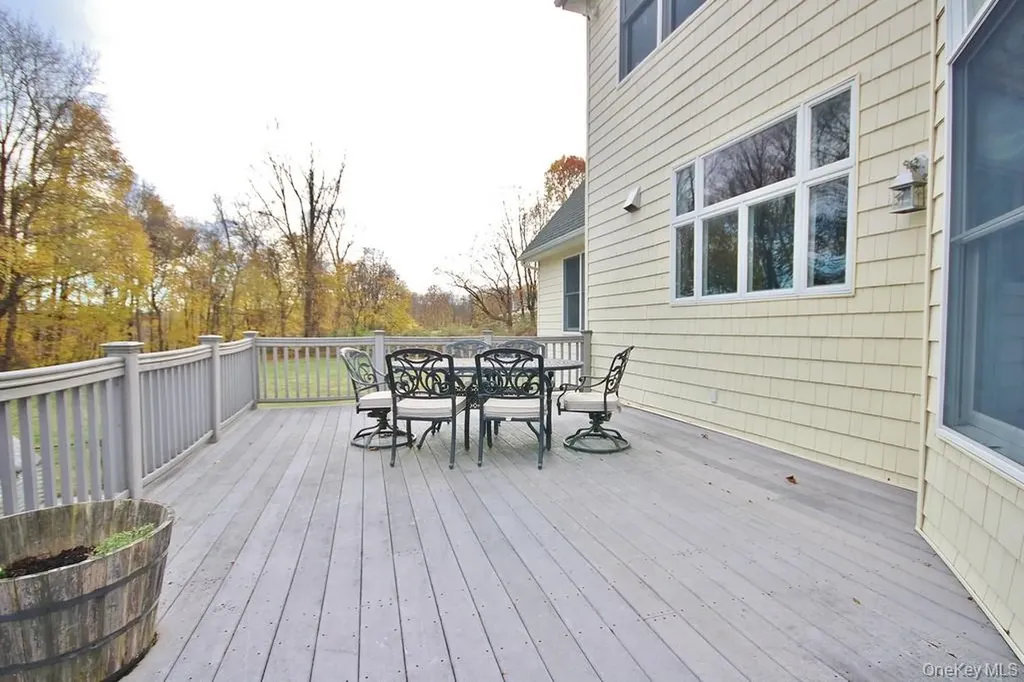 47 Kayla Lane Mahopac NY 10541