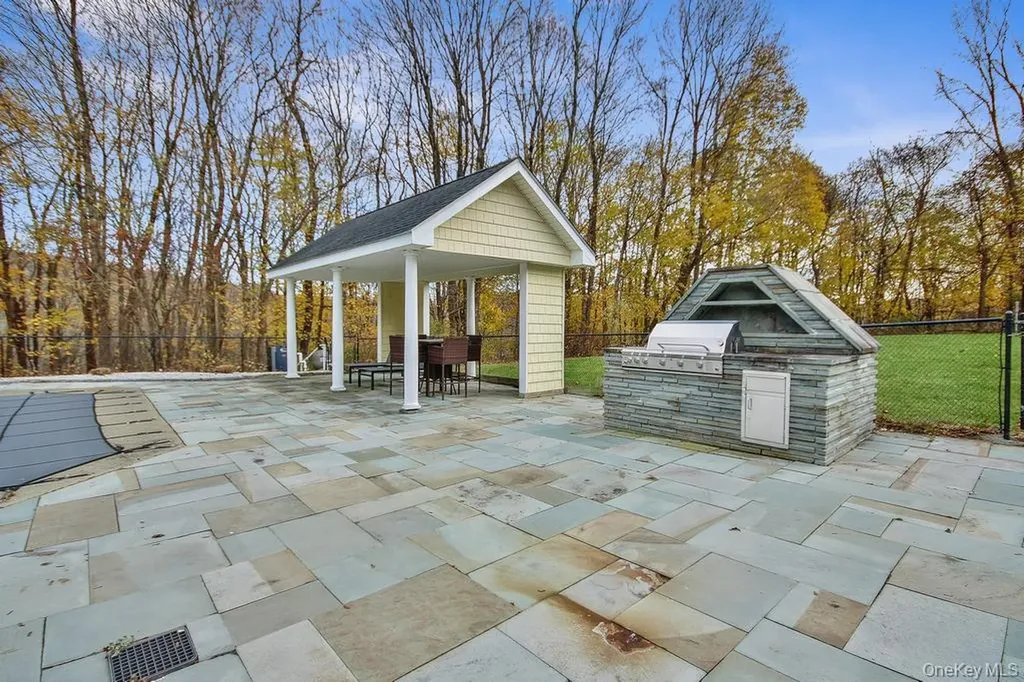 47 Kayla Lane Mahopac NY 10541