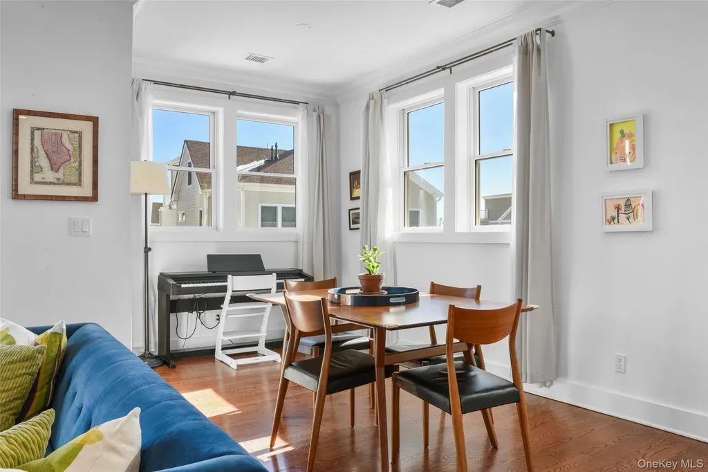 72 Island Point Bronx NY 10464