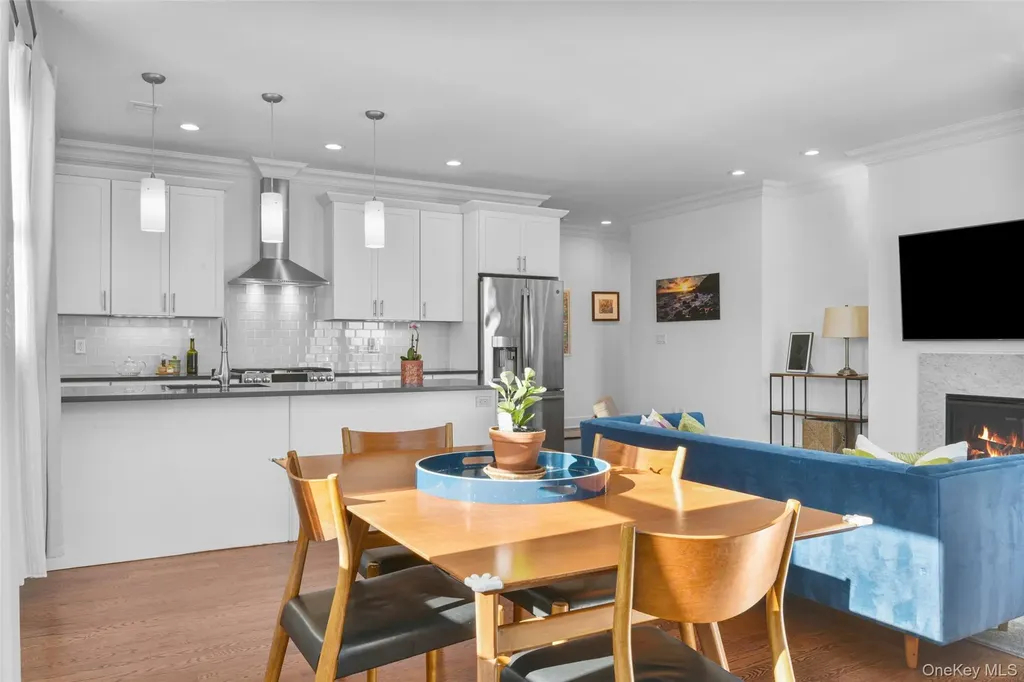 72 Island Point Bronx NY 10464