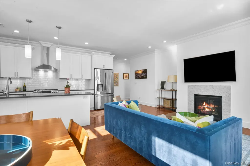 72 Island Point Bronx NY 10464