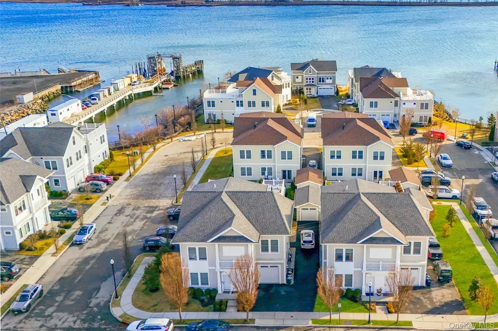 72 Island Point Bronx NY 10464