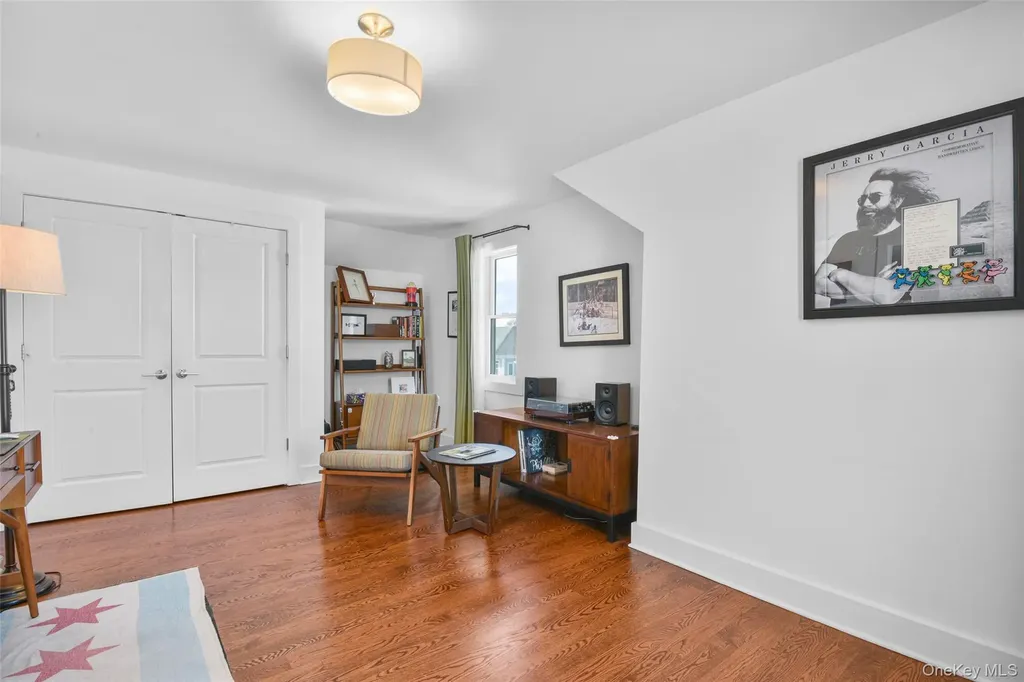 72 Island Point Bronx NY 10464