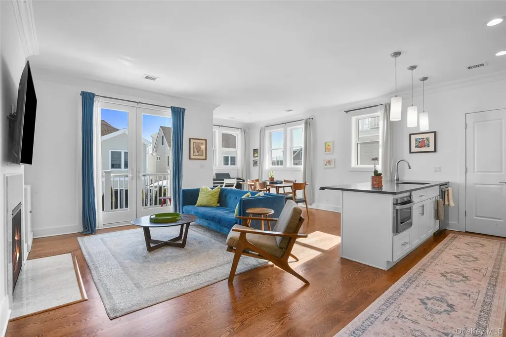 72 Island Point Bronx NY 10464