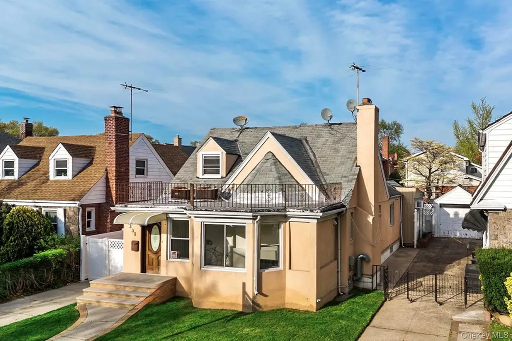 73-33 188th Street Fresh Meadows NY 11366