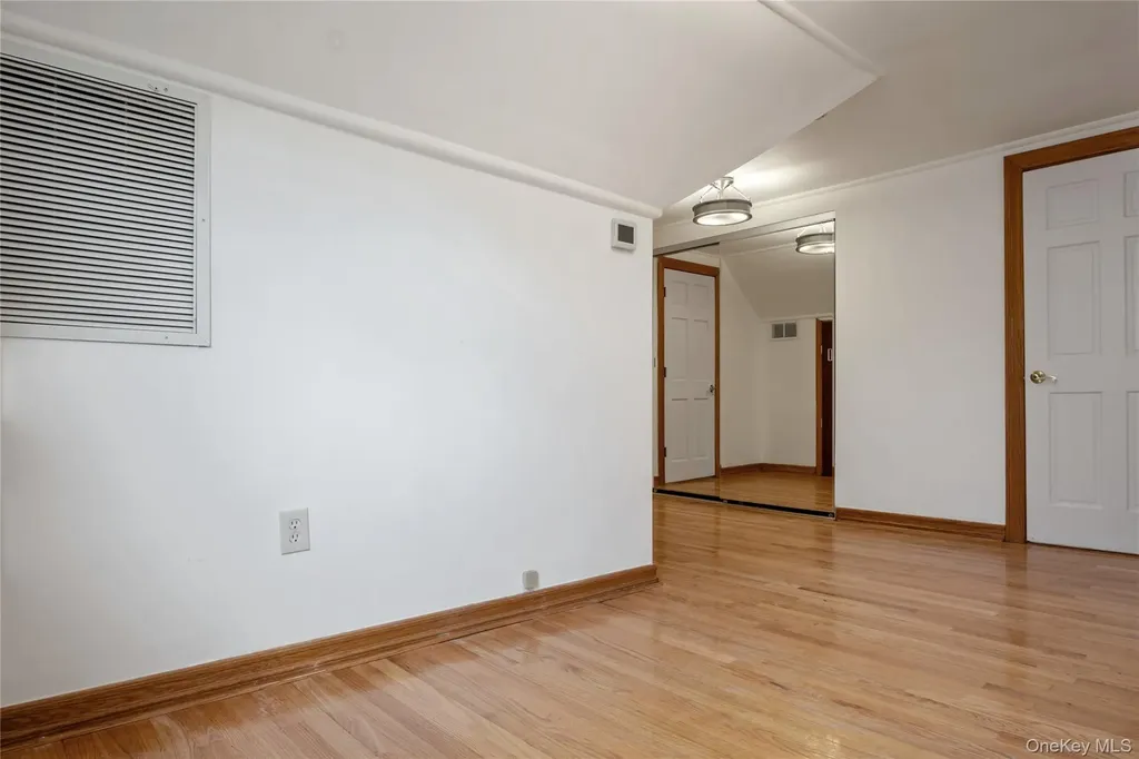 73-33 188th Street Fresh Meadows NY 11366