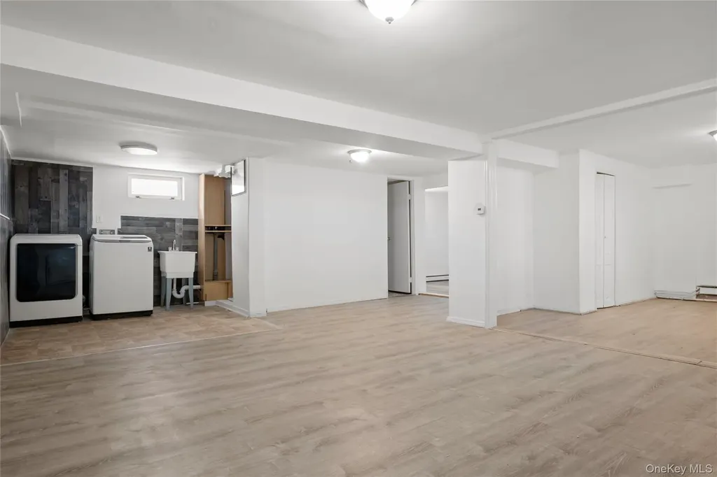 73-33 188th Street Fresh Meadows NY 11366