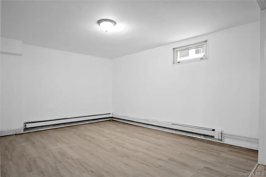 73-33 188th Street Fresh Meadows NY 11366