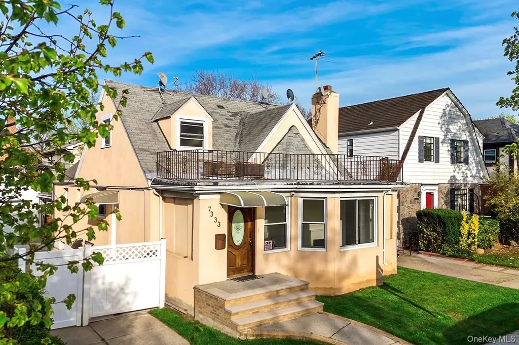 73-33 188th Street Fresh Meadows NY 11366