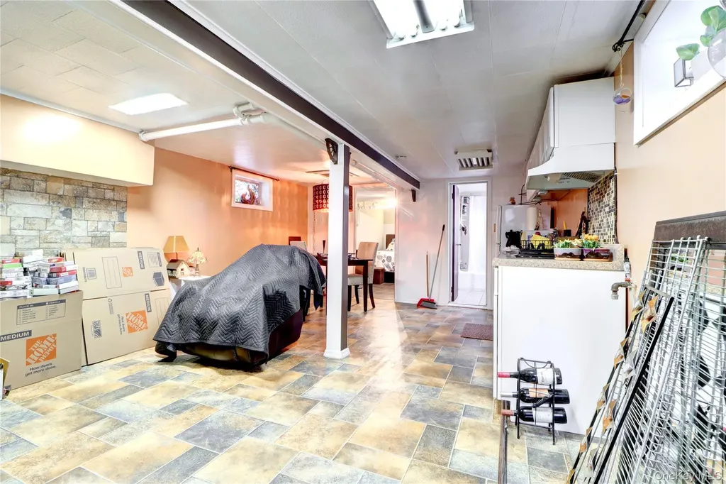 6510 80th Avenue Glendale NY 11385