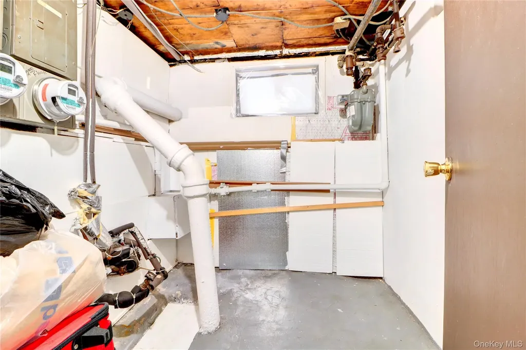 6510 80th Avenue Glendale NY 11385