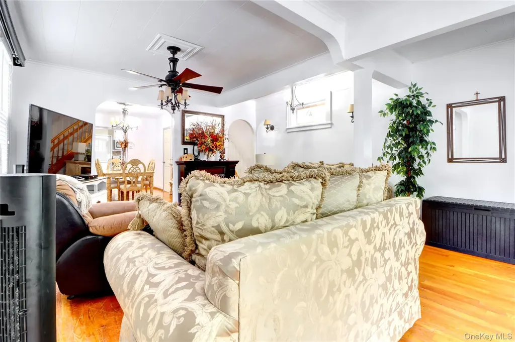 6510 80th Avenue Glendale NY 11385