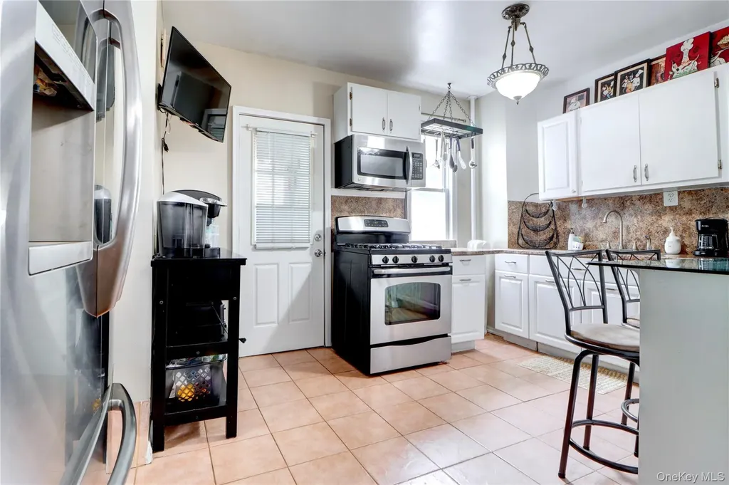 6510 80th Avenue Glendale NY 11385