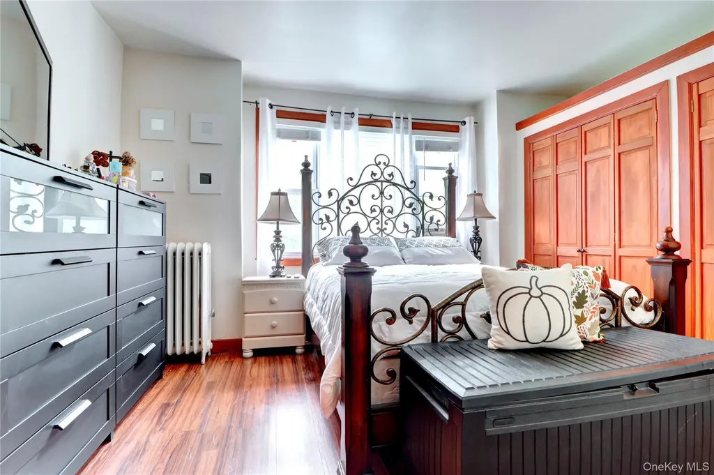 6510 80th Avenue Glendale NY 11385