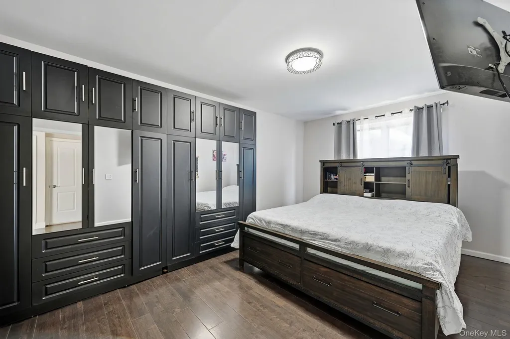 1100 Neill Avenue Bronx NY 10461