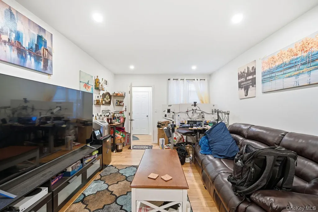 1100 Neill Avenue Bronx NY 10461