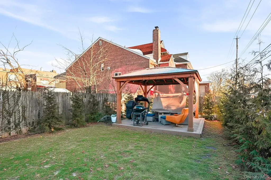 1100 Neill Avenue Bronx NY 10461