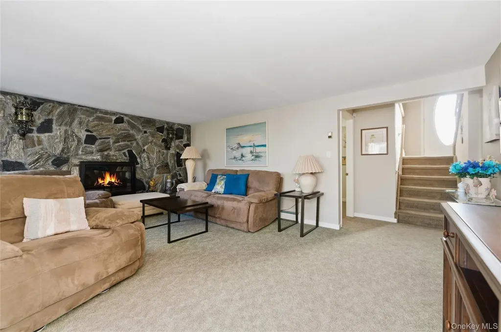 613 Smith Place Oceanside NY 11572
