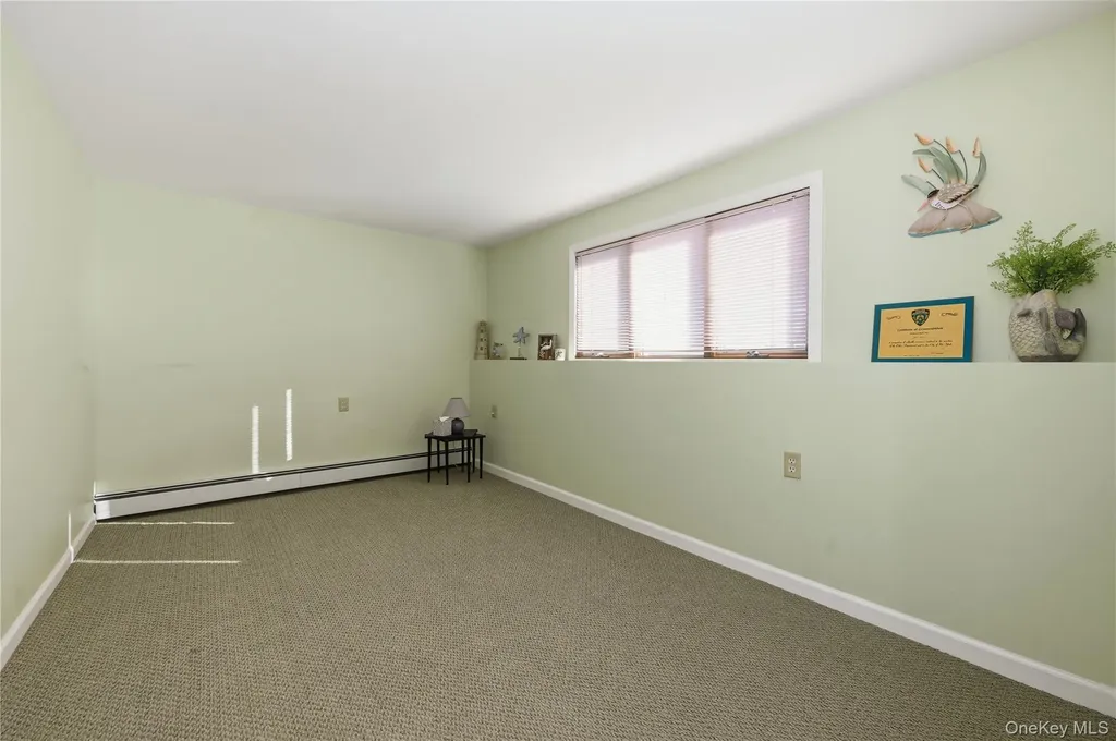 613 Smith Place Oceanside NY 11572