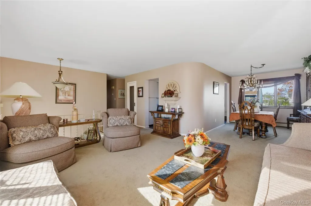 613 Smith Place Oceanside NY 11572