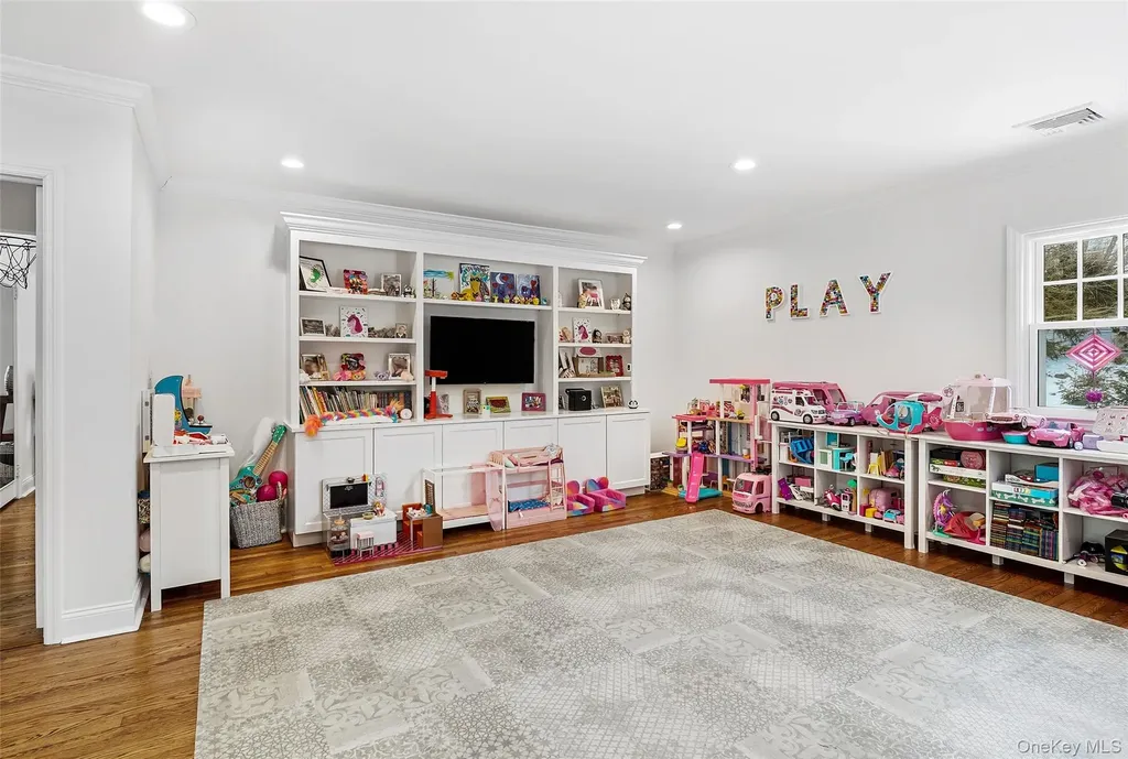 18 Lakeside Drive Rye NY 10580