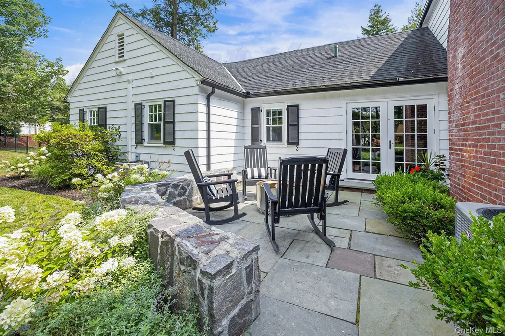 18 Lakeside Drive Rye NY 10580