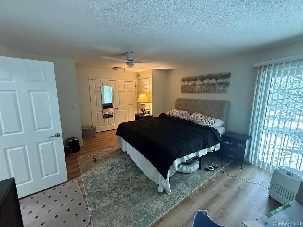 211 Treetop Circle Nanuet NY 10954
