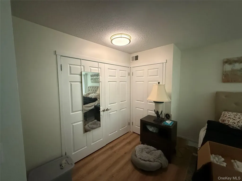 211 Treetop Circle Nanuet NY 10954