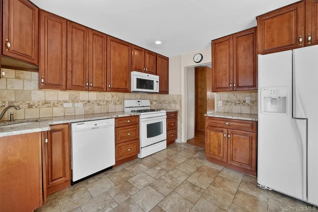 1 Mace Drive Valley Cottage NY 10989