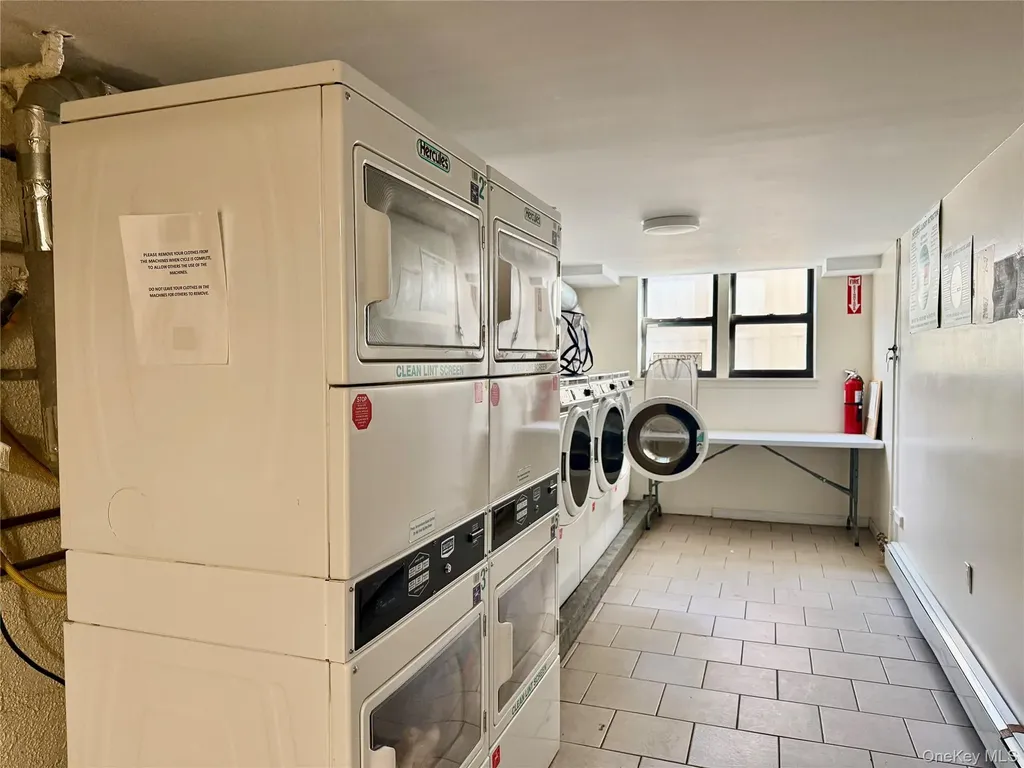 65 W Broadway Long Beach NY 11561