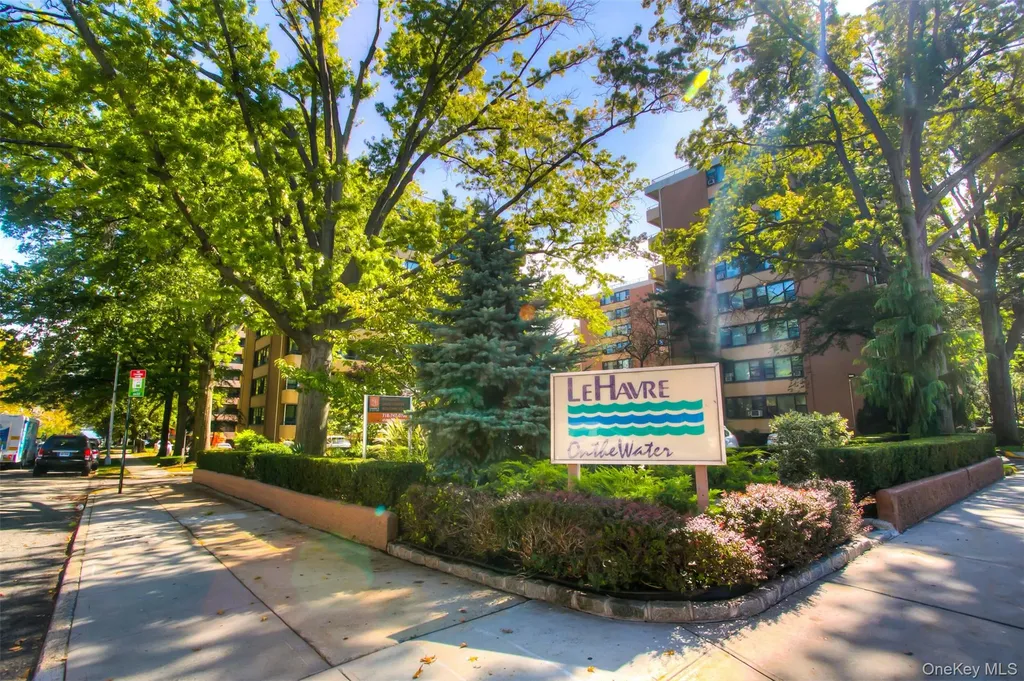 7-15 162nd Street Beechhurst NY 11357
