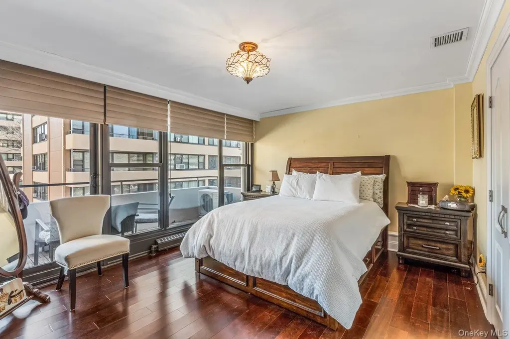 7-15 162nd Street Beechhurst NY 11357