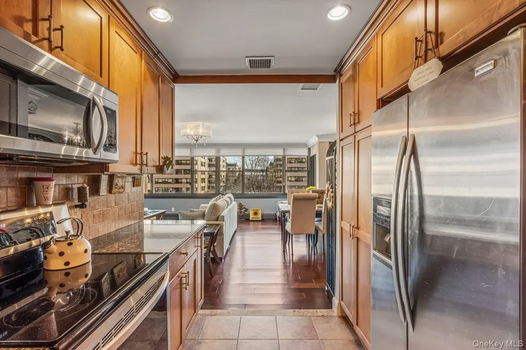 7-15 162nd Street Beechhurst NY 11357