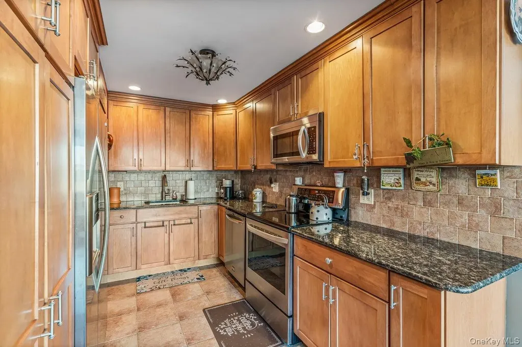 7-15 162nd Street Beechhurst NY 11357