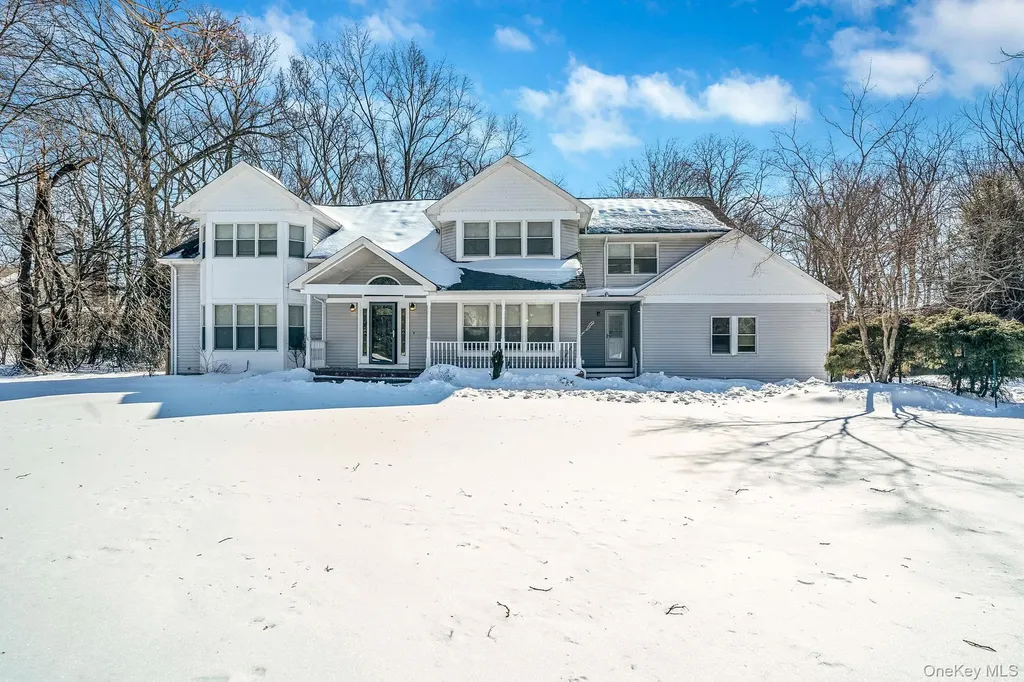 1944 Wading River Manor Road Wading River NY 11792