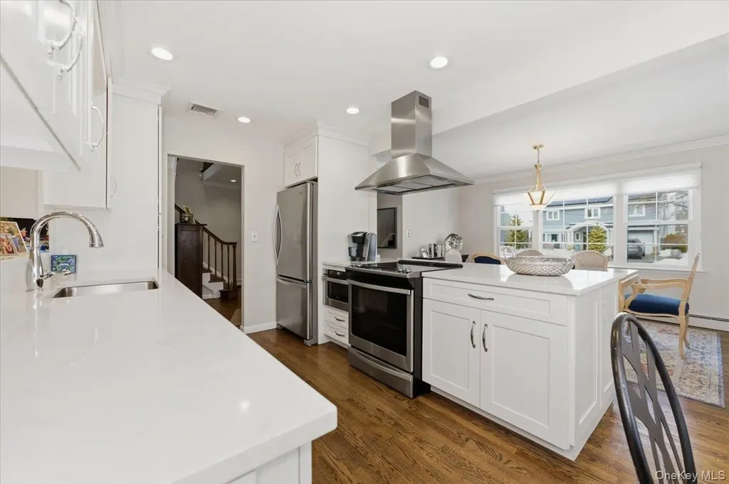 974 Mildred Drive Baldwin NY 11510