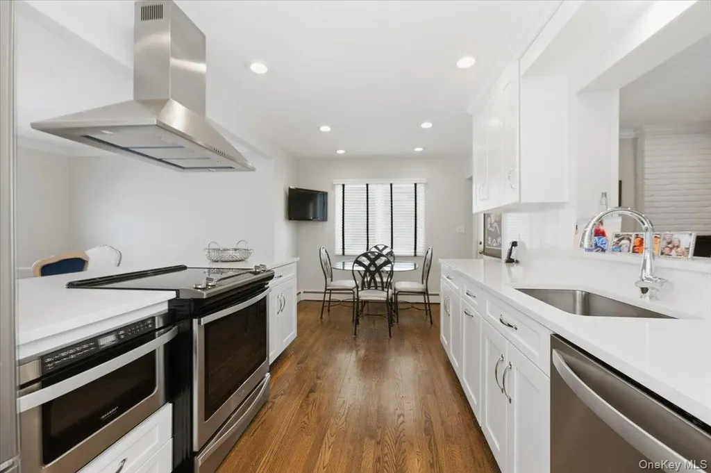 974 Mildred Drive Baldwin NY 11510