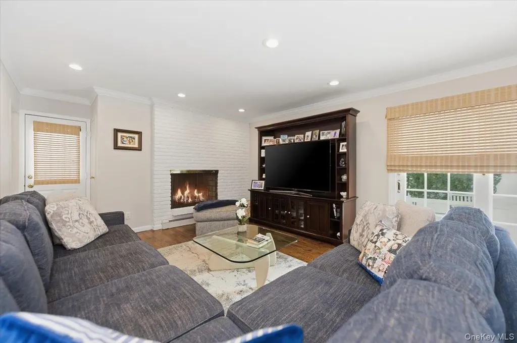 974 Mildred Drive Baldwin NY 11510