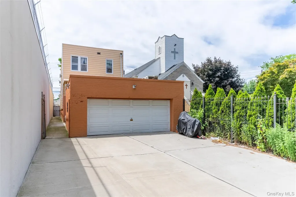 356 Underhill Avenue Bronx NY 10473