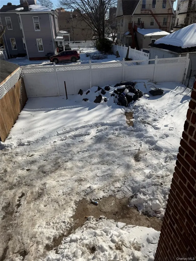 1356 Eggert Place Far Rockaway NY 11691