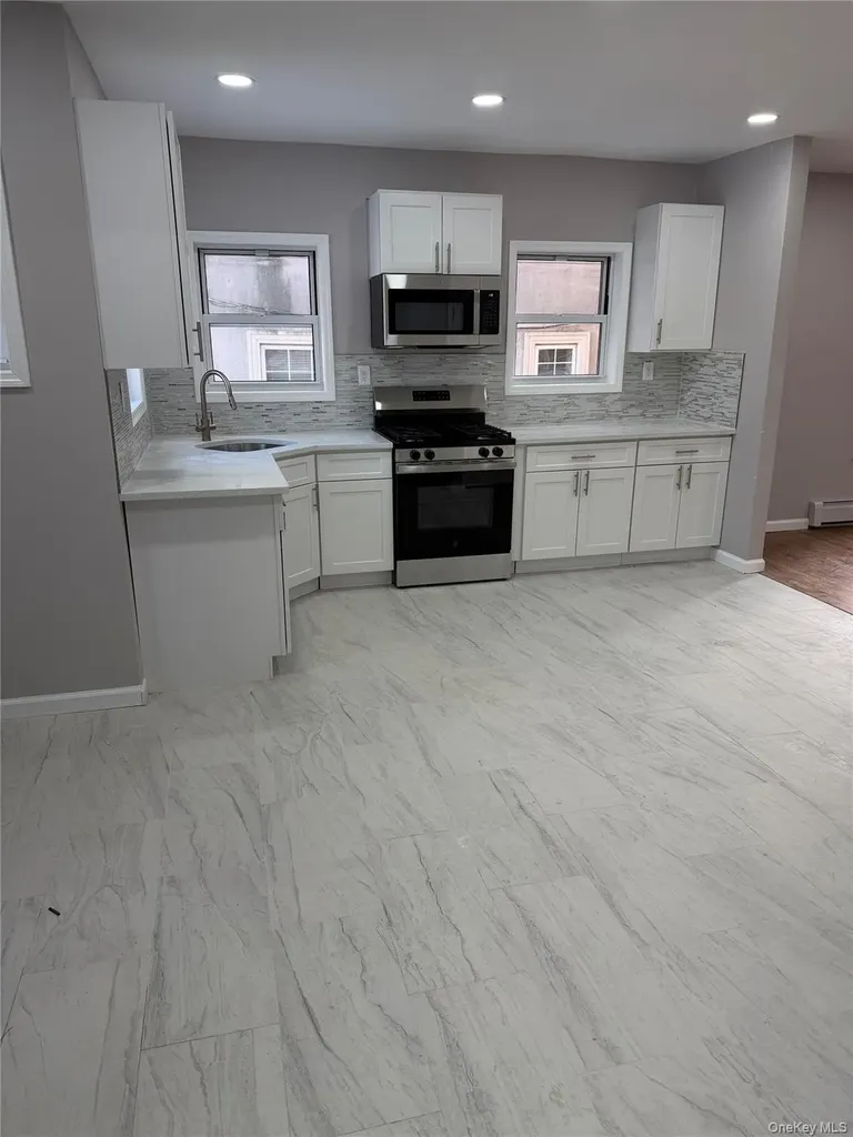 1356 Eggert Place Far Rockaway NY 11691