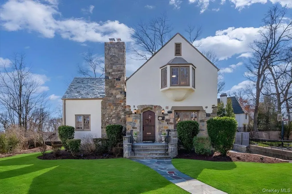 7 Acorn Lane Larchmont NY 10538