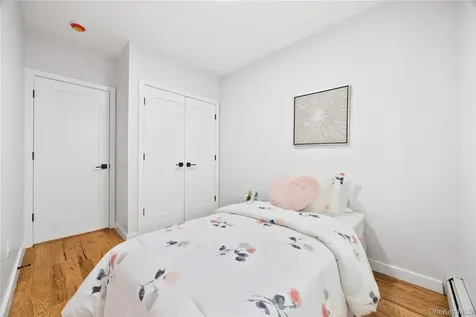 518 Morris Park Avenue Bronx NY 10460